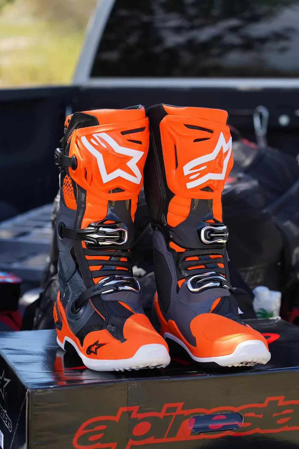 Alpinestars tech 10 size 11 hot sale