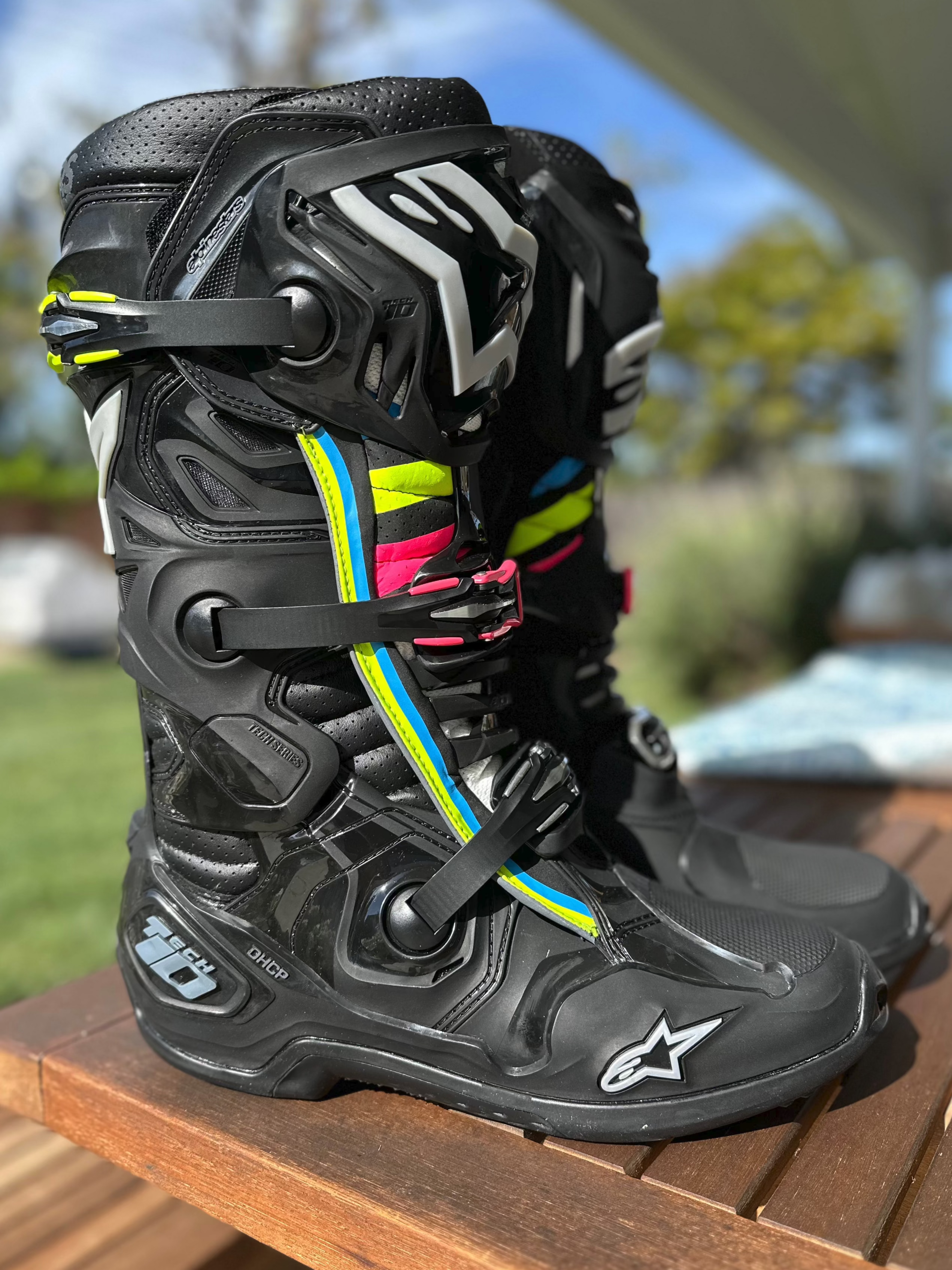 Alpinestars Tech 10 Supervented Boots - Black Hue - CLOSEOUT Alpinestars Tech 10 Supervented Boots - Black Hue - CLOSEOUT