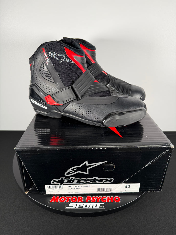 ALPINESTARS SMX-1 R V2 VENTED BOOTS - BLACK/RED - Size Euro 43 US 9 - OPEN BOX