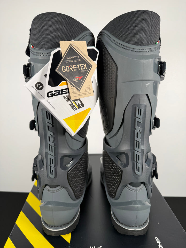 Gaerne SG-22 Gore-Tex Enduro Boots - Battleship - Size Euro 44 / US 9.5 - OPEN BOX