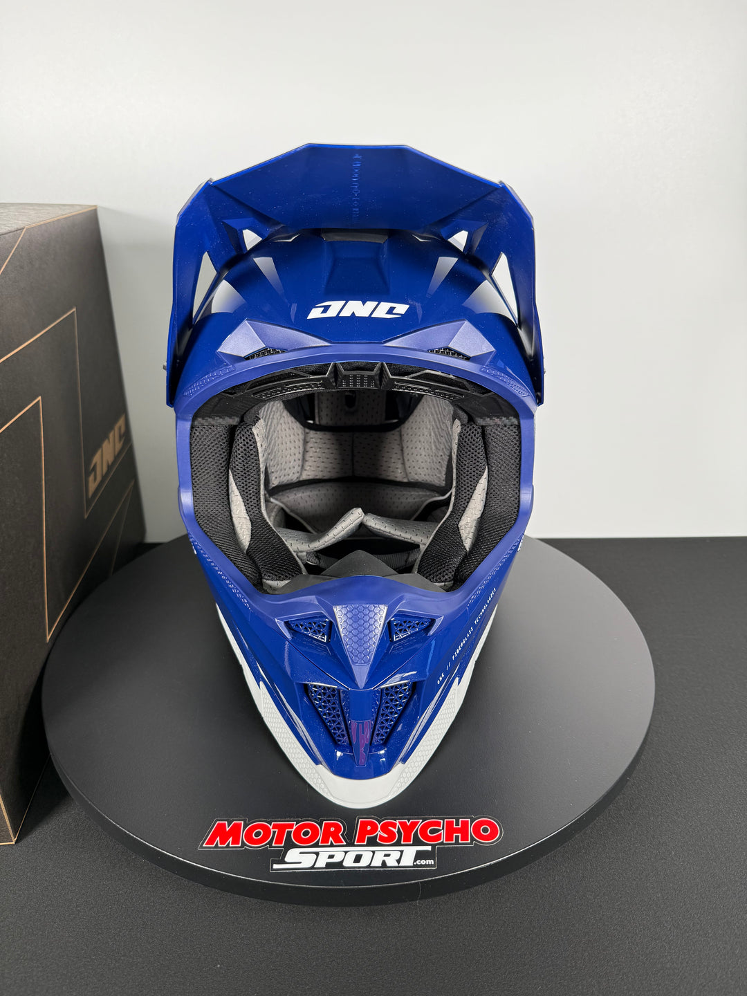 electric blue motorcycle helmet D.O.T. Daytona Cruiser- Metal Flake The F3 Carbon Pro Helmet is engineered specifically to reduce fatigue and improve comfort on every ride ILM Motorcycle Helmets for Adult