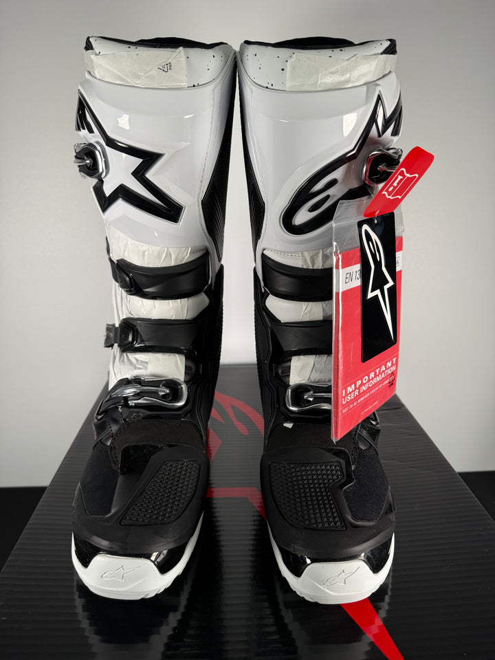 2026 Alpinestars Tech 7 Enduro Boots - Black/White - Size Euro 47 / US 12 - OPEN BOX