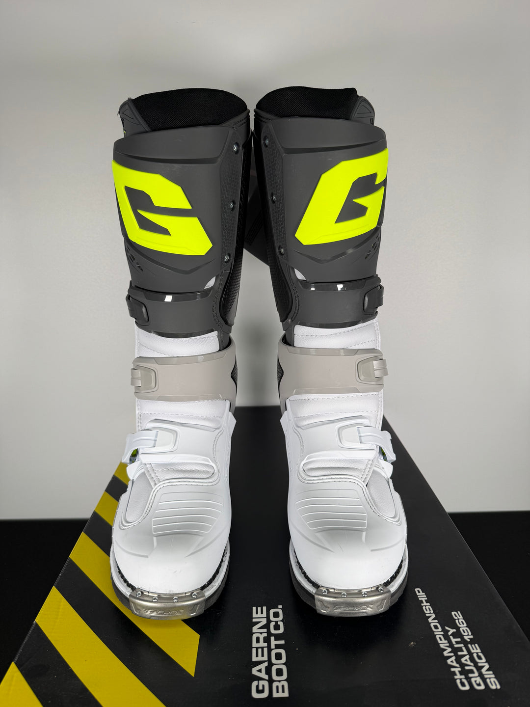 Gaerne SG-22 Boots - Anthracite/White/Grey - CLOSEOUT - Size EU 43 / US 9 - OPEN BOX / FINAL SALE / NO RETURNS