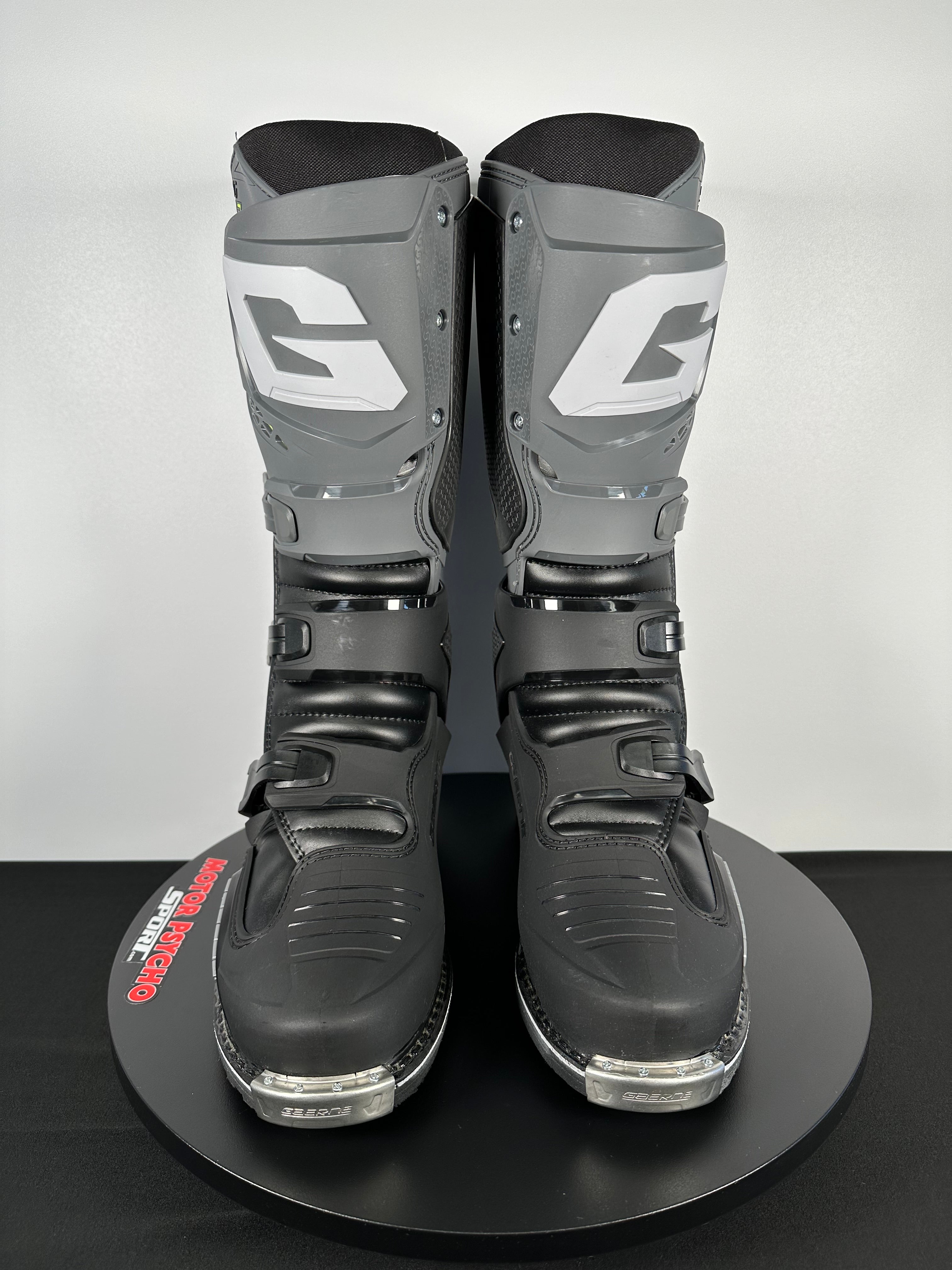 Gaerne SG-22 Gore-Tex Enduro Boots - Anthracite - CLOSEOUT – Motor