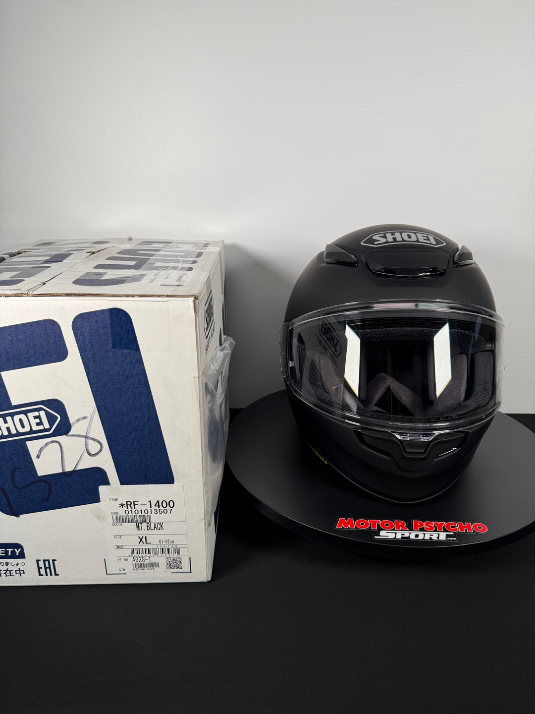 Shoei RF-1400 Helmet - Matte Black - Size XL - USED LIKE NEW