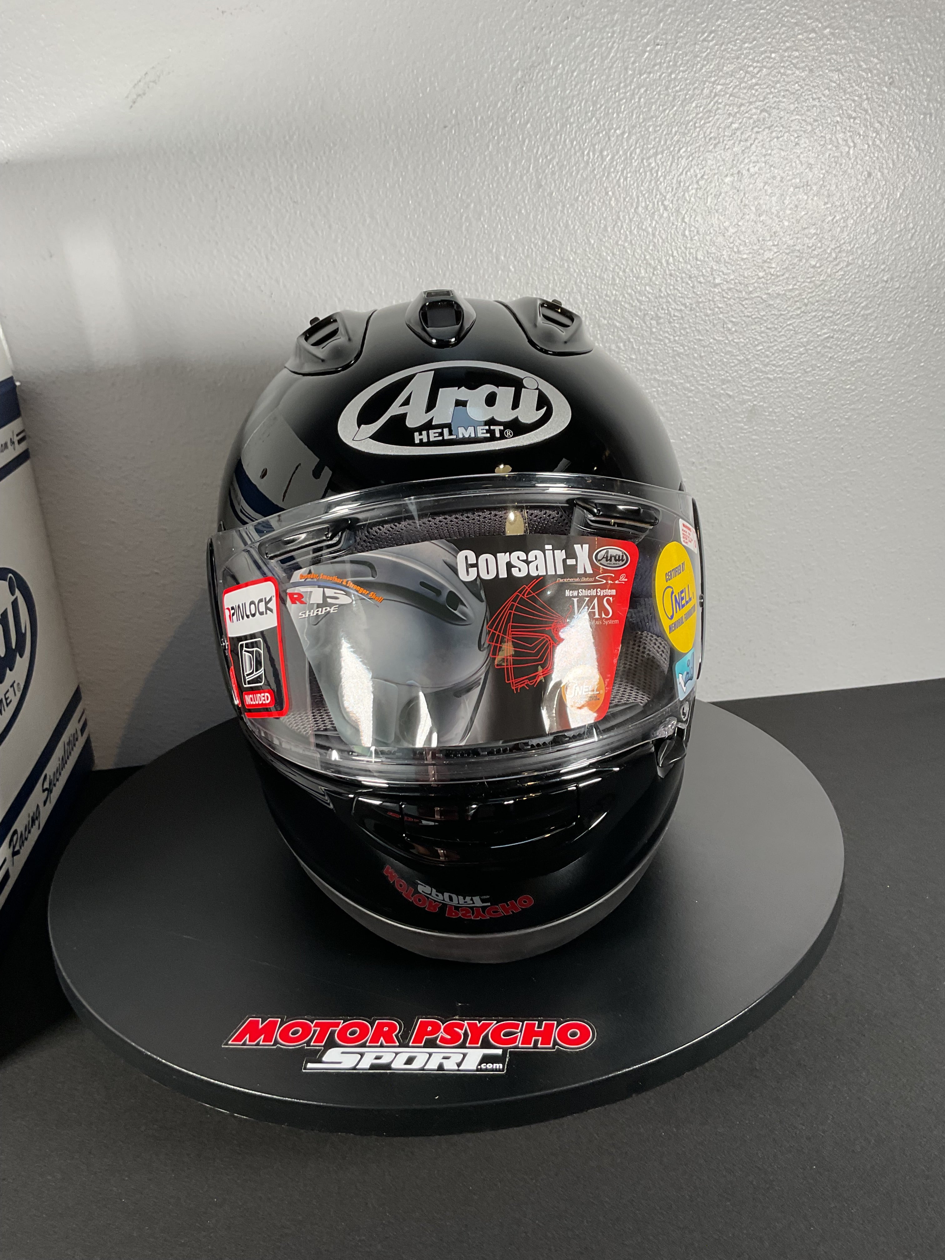 あらい Arai Corsair-X Helmet - Black - Size Small - OPEN BOX – Motor