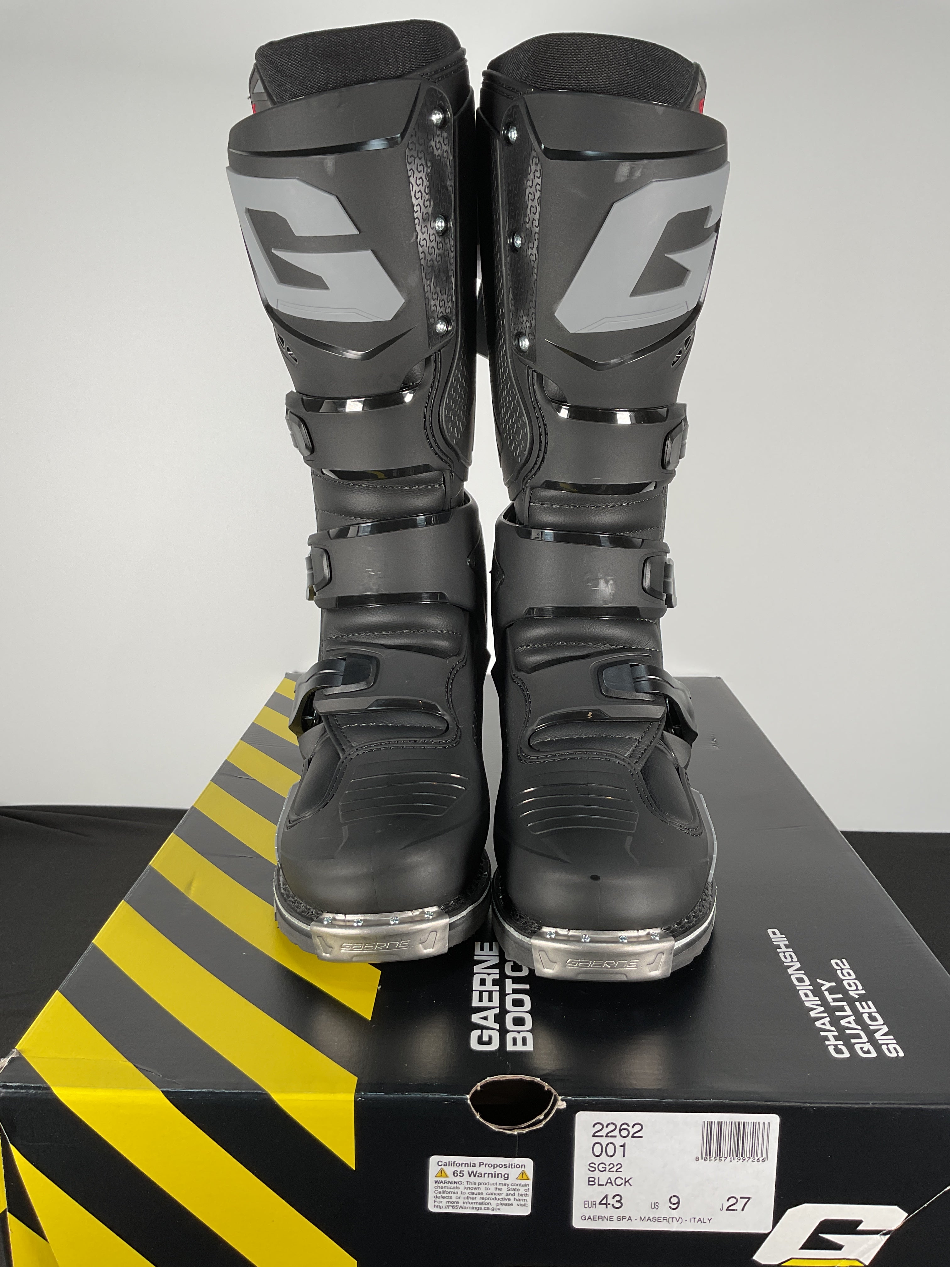 Gaerne SG-22 Boots - Black - Size 9 - OPEN BOX – Motor Psycho Sport