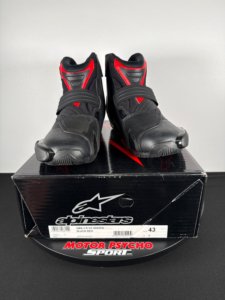 ALPINESTARS SMX-1 R V2 VENTED BOOTS - BLACK/RED - Size Euro 43 US 9 - OPEN BOX