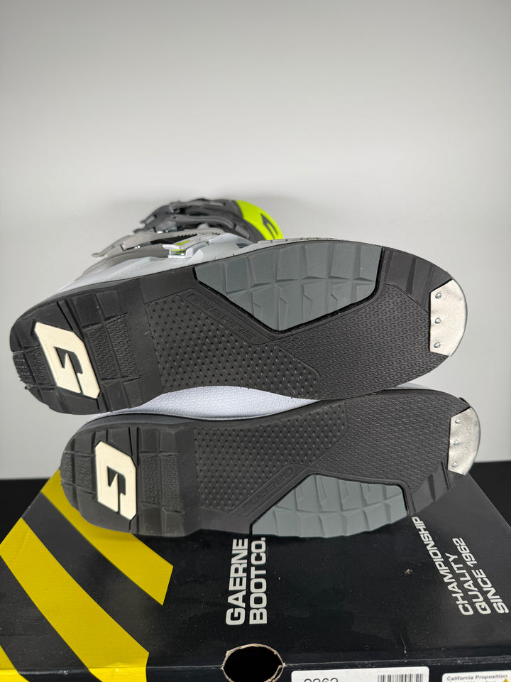 Gaerne SG-22 Boots - Anthracite/White/Grey - CLOSEOUT - Size EU 43 / US 9 - OPEN BOX / FINAL SALE / NO RETURNS