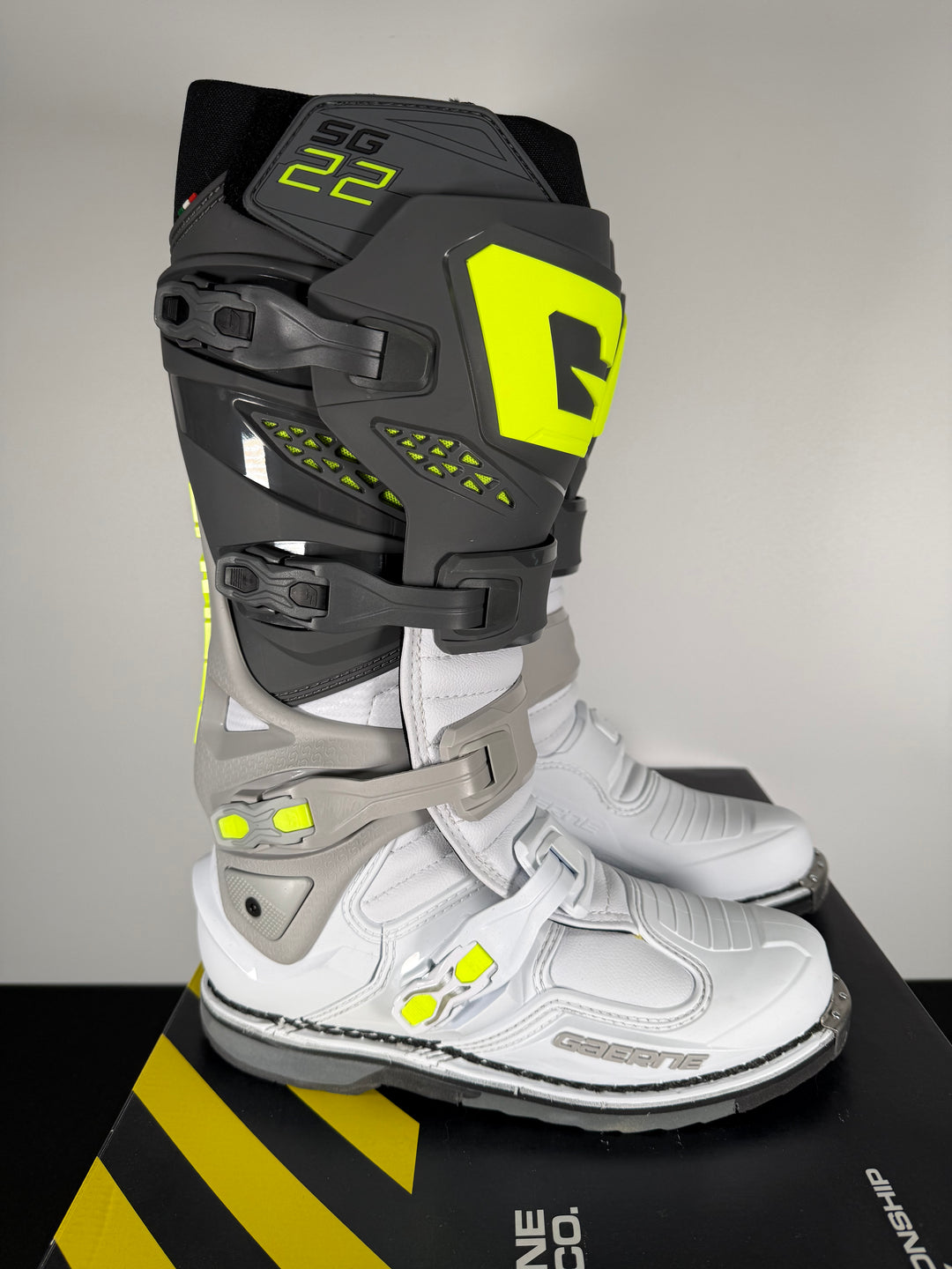 Gaerne SG-22 Boots - Anthracite/White/Grey - CLOSEOUT - Size EU 43 / US 9 - OPEN BOX / FINAL SALE / NO RETURNS