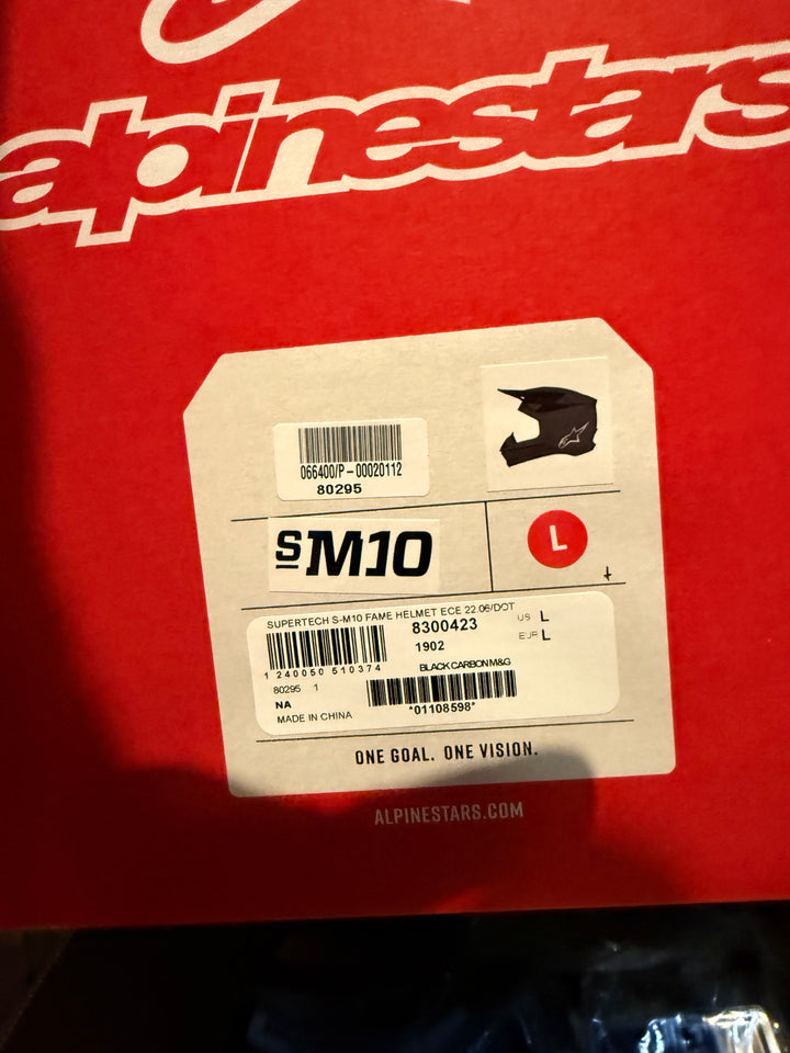 Alpinestars Supertech M10 Fame Helmet - Black Carbon Matte & Glossy - Size Large - USED LIKE NEW