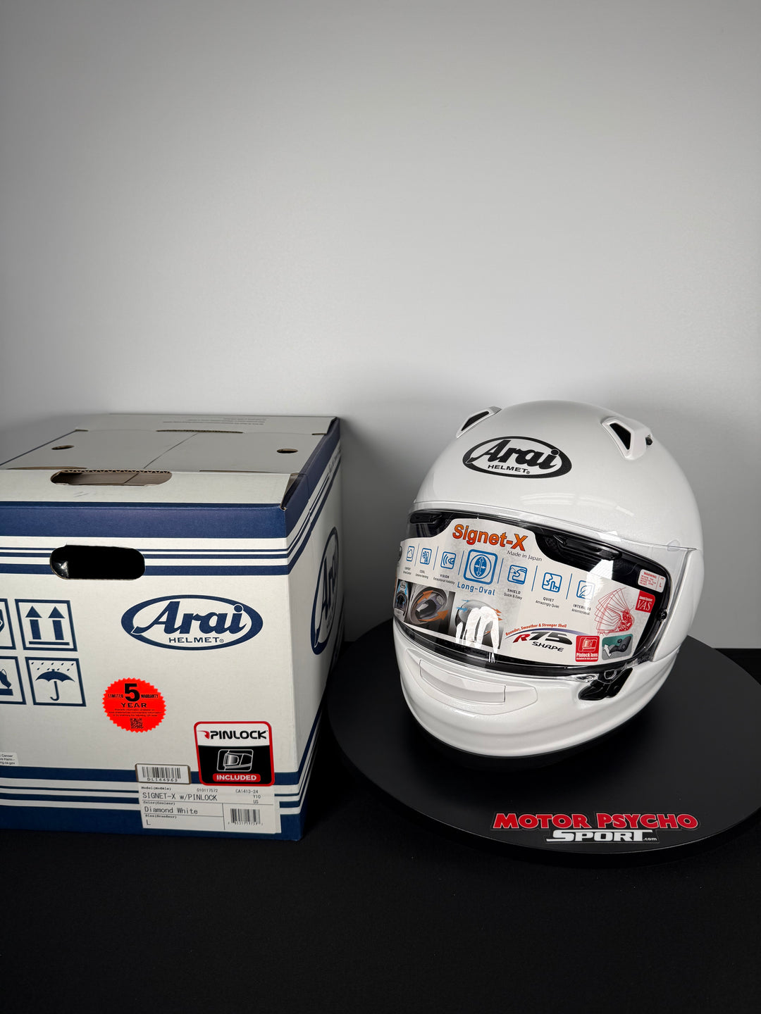 Arai Signet-X Helmet - Diamond White - Size Large - OPEN BOX - FINAL SALE / NO RETURNS