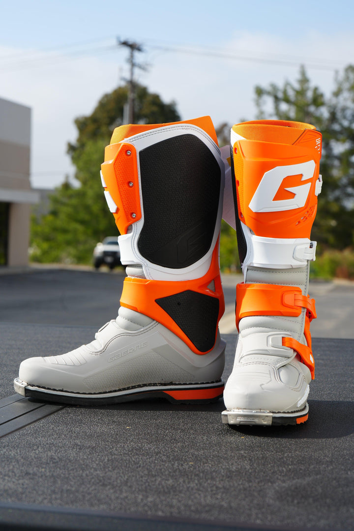Gaerne SG-22 Boots - Orange/White/Grey