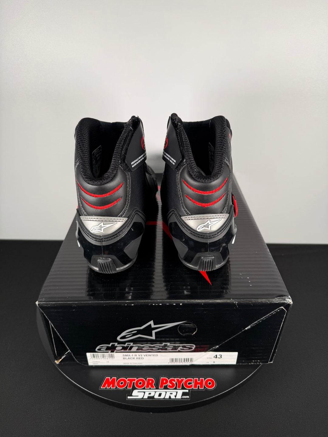 ALPINESTARS SMX-1 R V2 VENTED BOOTS - BLACK/RED - Size Euro 43 US 9 - OPEN BOX