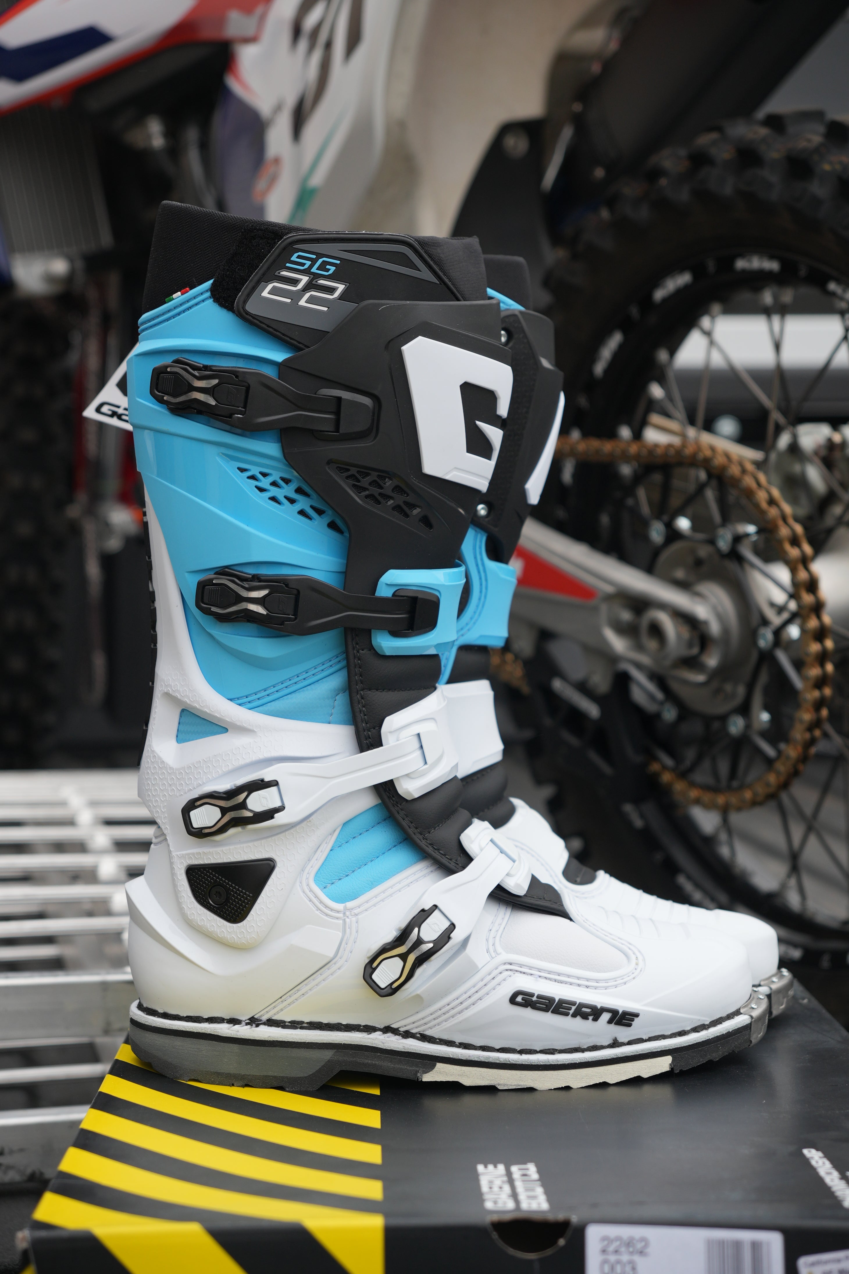 Gaerne SG-22 Boots - White/Black/Light Blue LE (WPS Warehouse