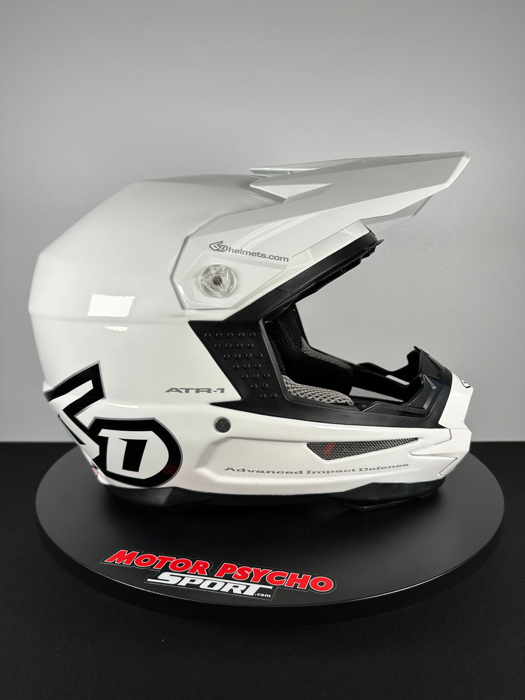6D ATR-1 Solid Helmet - Gloss White - Size Small - OPEN BOX