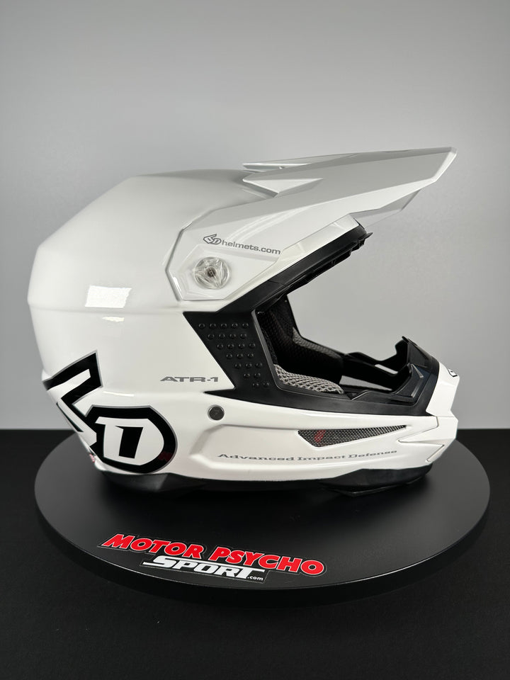 6D ATR-1 Solid Helmet - Gloss White - Size Small - OPEN BOX