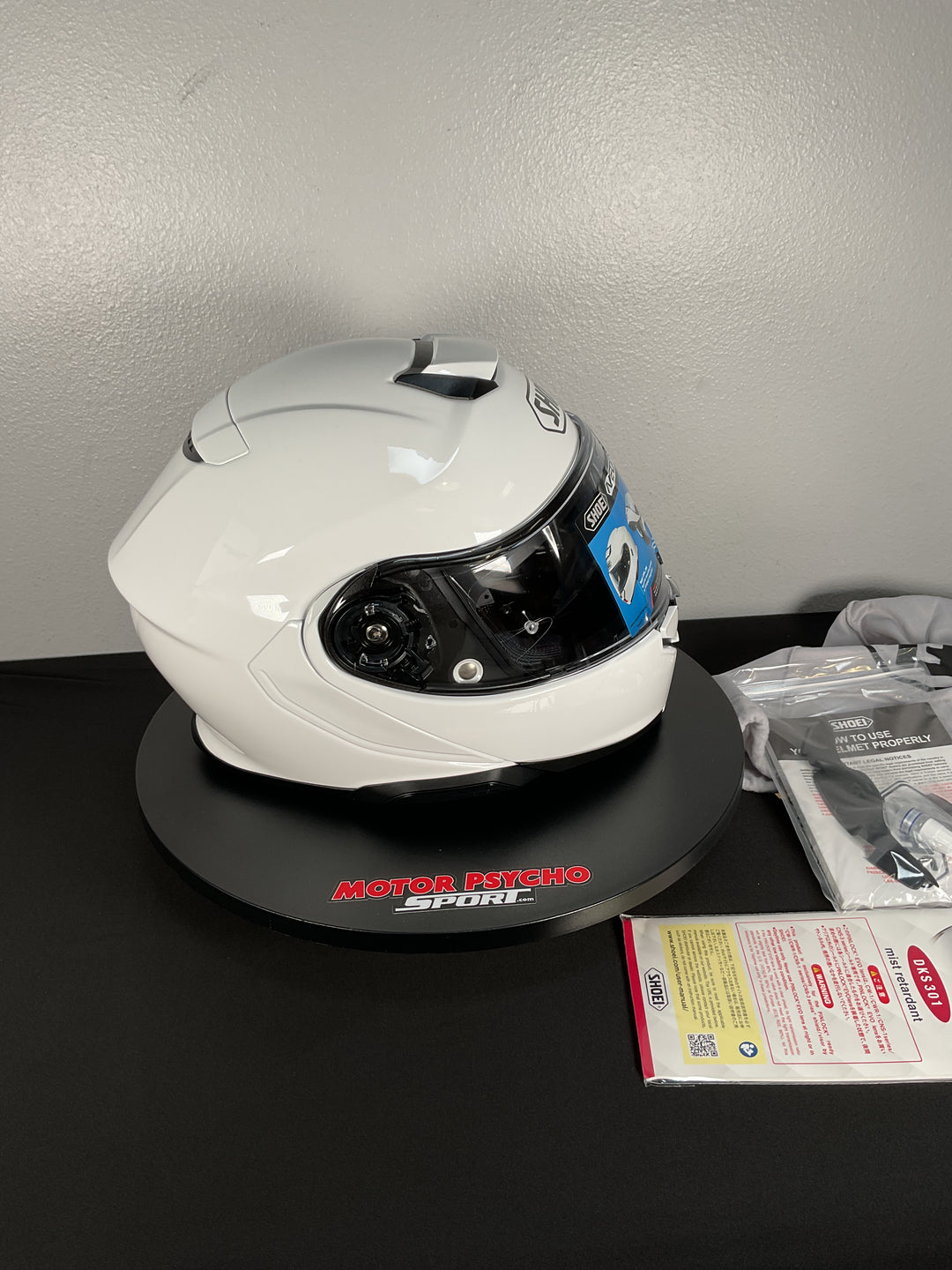 Shoei Neotec 3 Modular Helmet - Gloss White - Size Large - USED / MISSING BOX