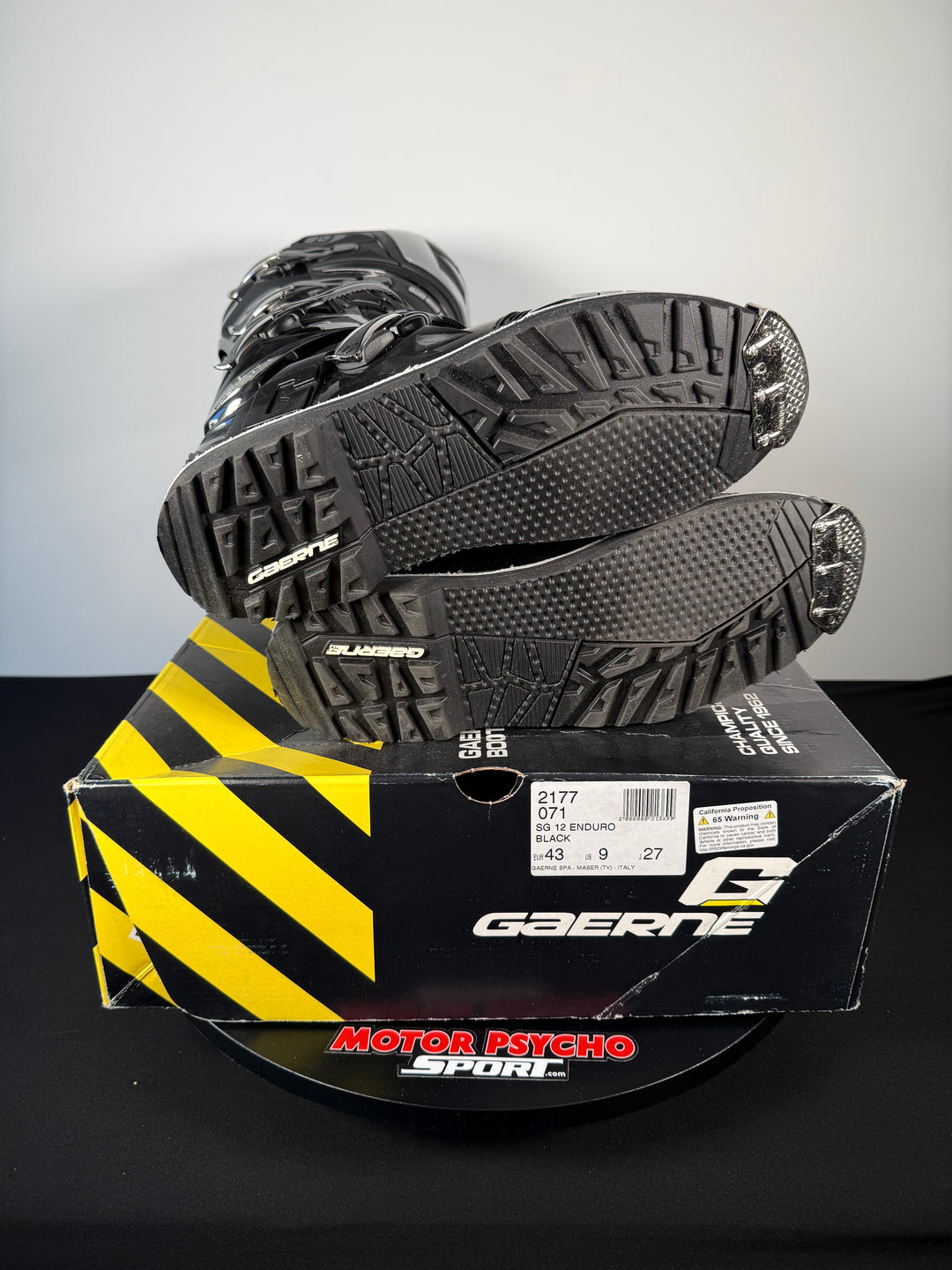 Gaerne SG-12 Enduro Boots - Black Size 9 - OPEN BOX