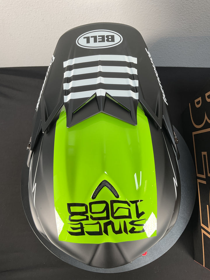 Bell Moto-9S Flex Helmet - Fasthouse Smoke bomb Matte/Gloss Black/Hi-Viz - Size Large - OPEN BOX