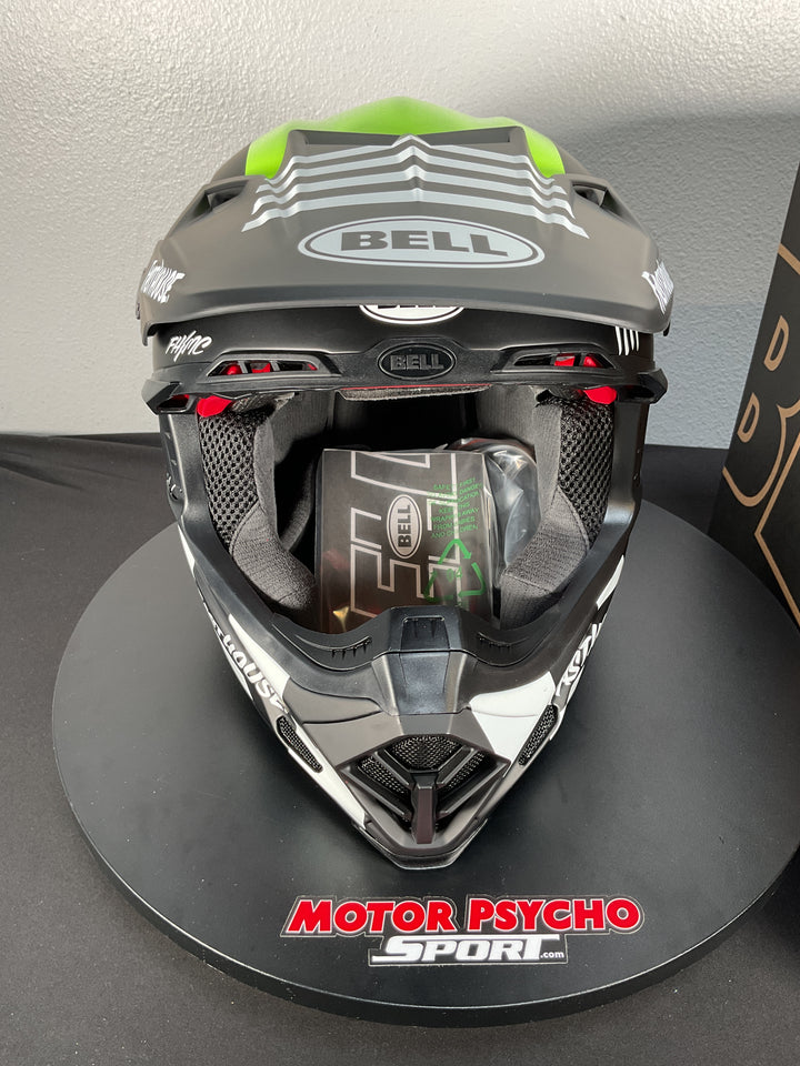 Bell Moto-9S Flex Helmet - Fasthouse Smoke bomb Matte/Gloss Black/Hi-Viz - Size Large - OPEN BOX