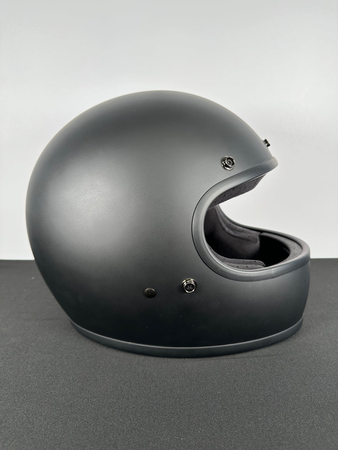 Biltwell Gringo ECE Helmet Flat Black - Size Large - OPEN BOX - Motor Psycho Sport