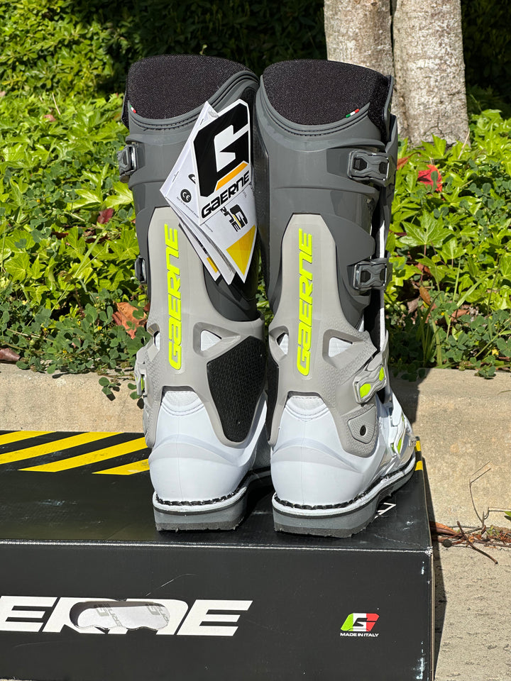 Gaerne SG-22 Boots - Anthracite/White/Grey - Motor Psycho Sport