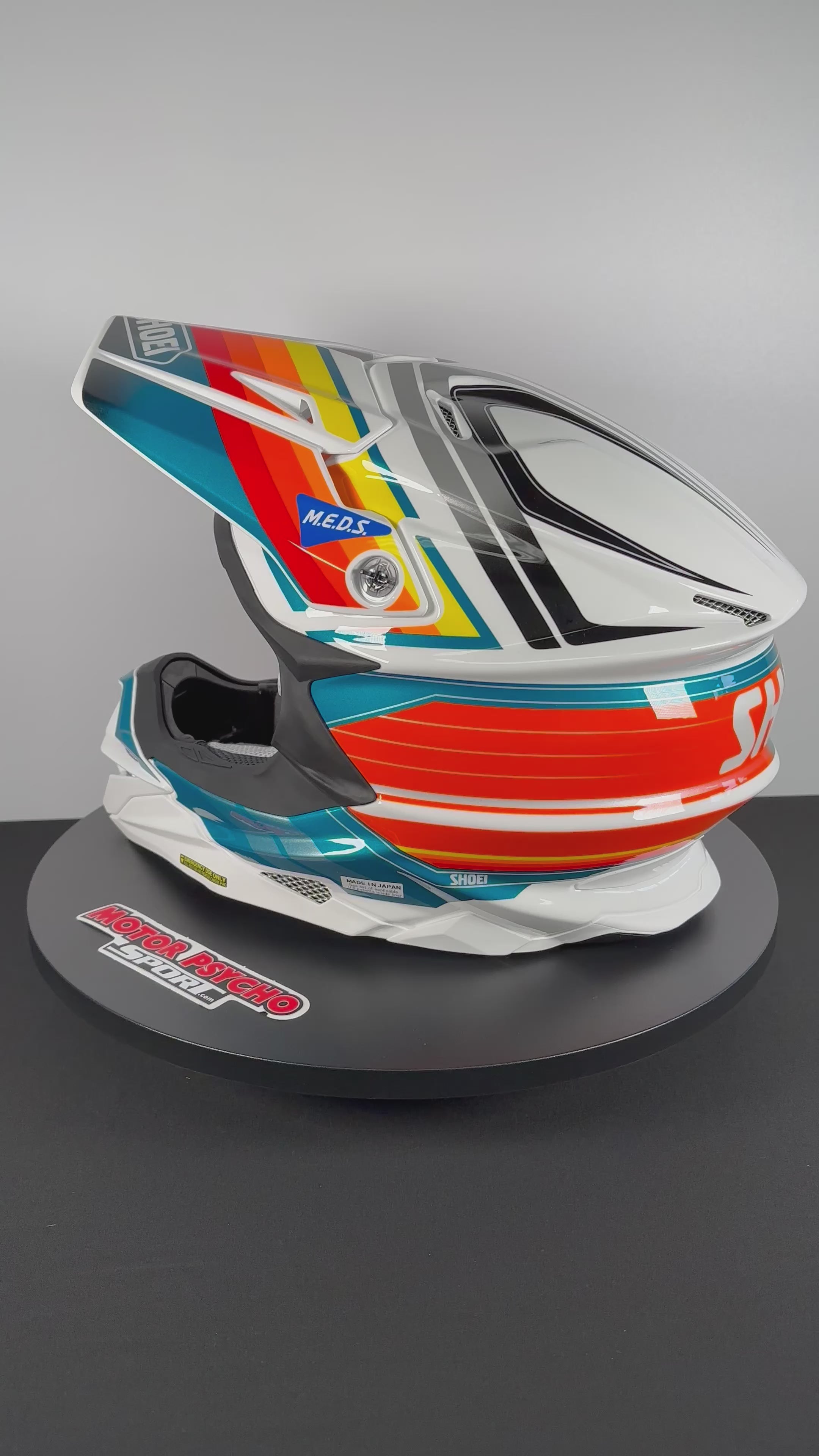 SHOEI VFX-WR Lサイズ　PINNACLE TC-8 OR/WH 4919095.JPG