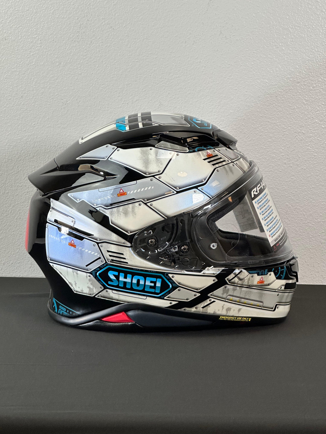 Shoei RF-1400 Fortress Helmet - TC-6 White/Gray - Size XL - OPEN BOX - Motor Psycho Sport