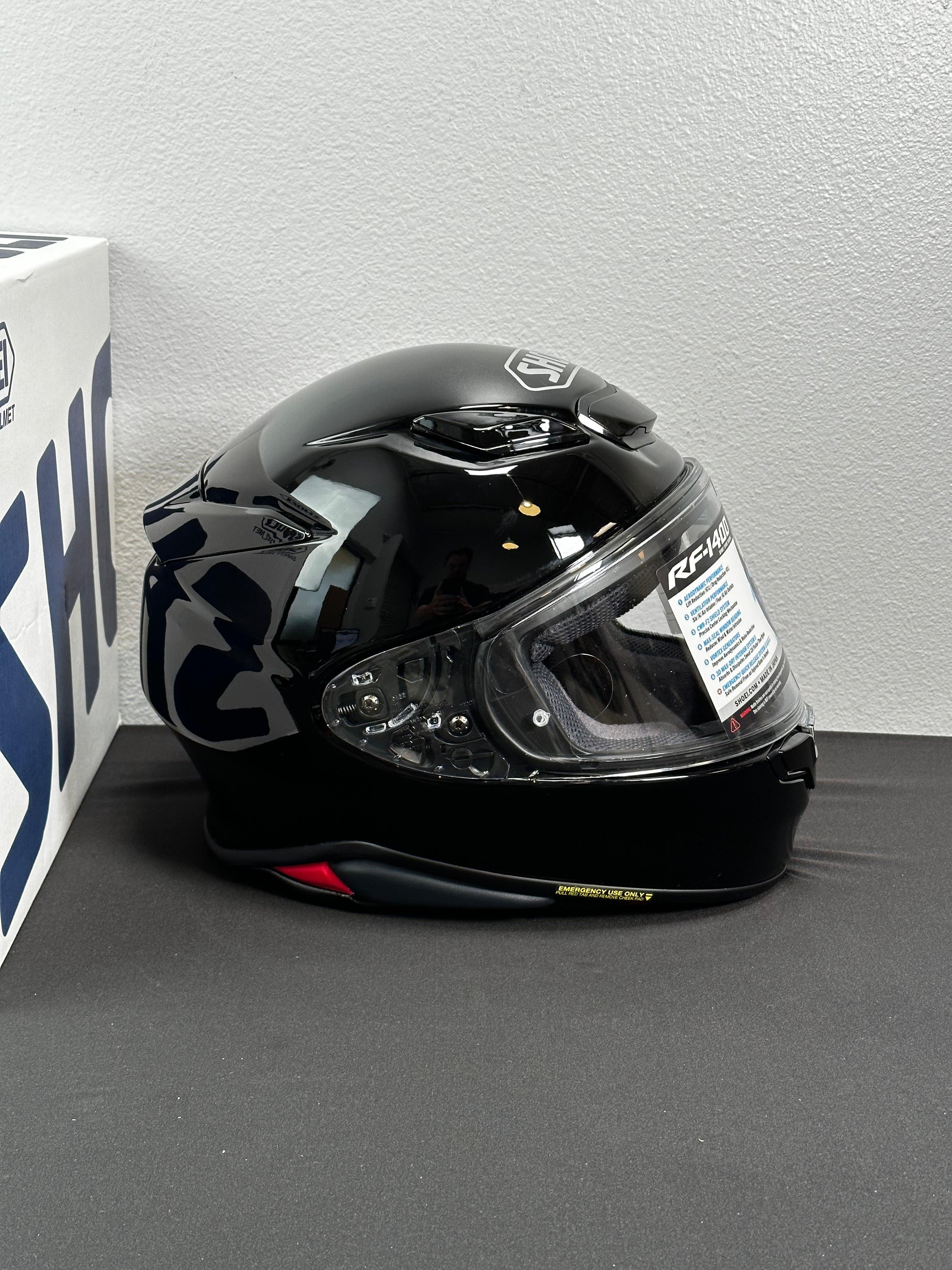 Shoei RF-1400 Helmet - Gloss Black - Size Small - USED / OPEN BOX