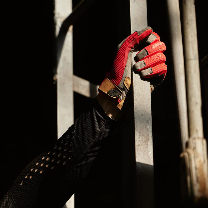 One Industries X-197 Glove - HALT RED